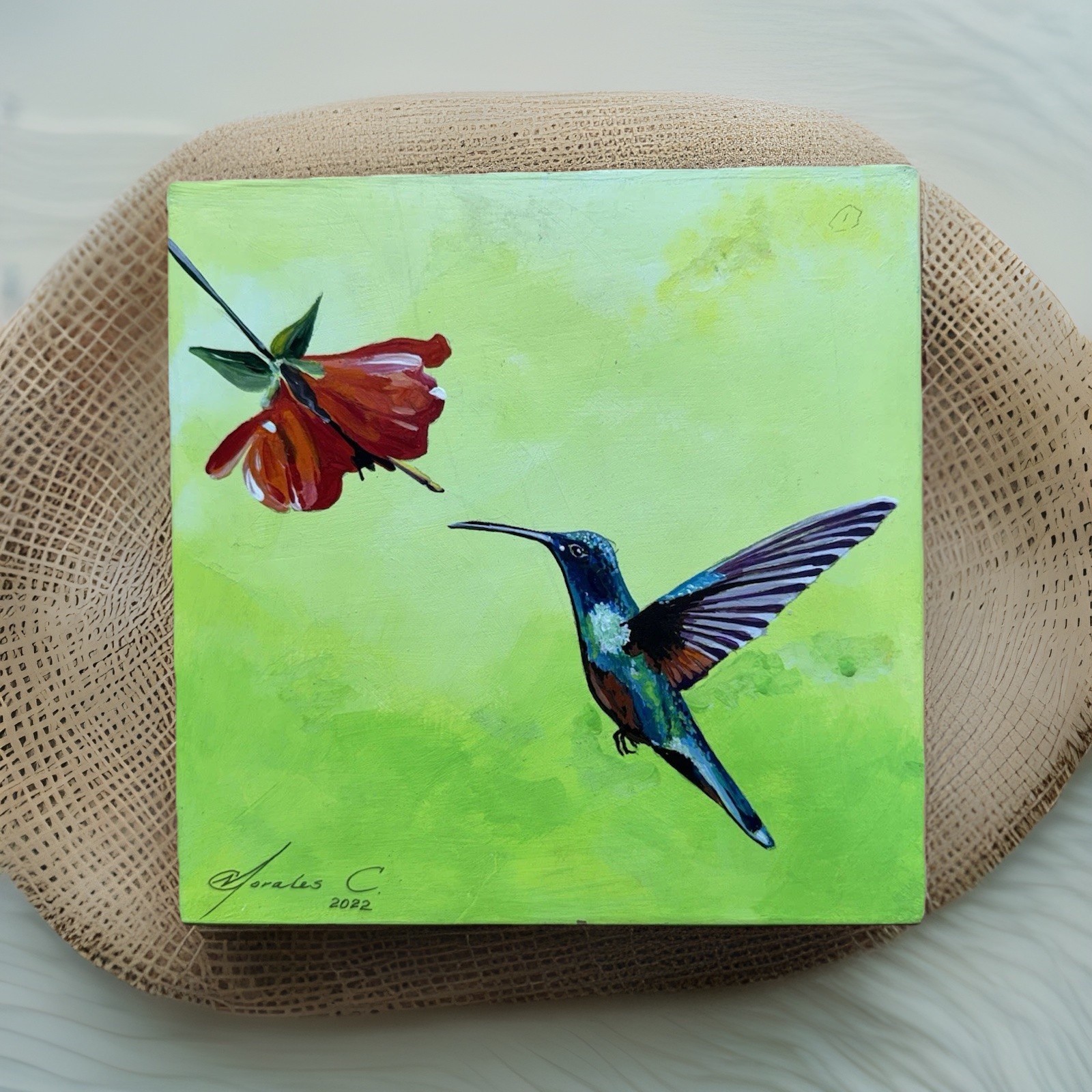 ORIGINAL ACRYLIC PAINTING HUMMINGBIRD w/ HAWAIIAN RED HIBISCUS, SIGNED – 8×8